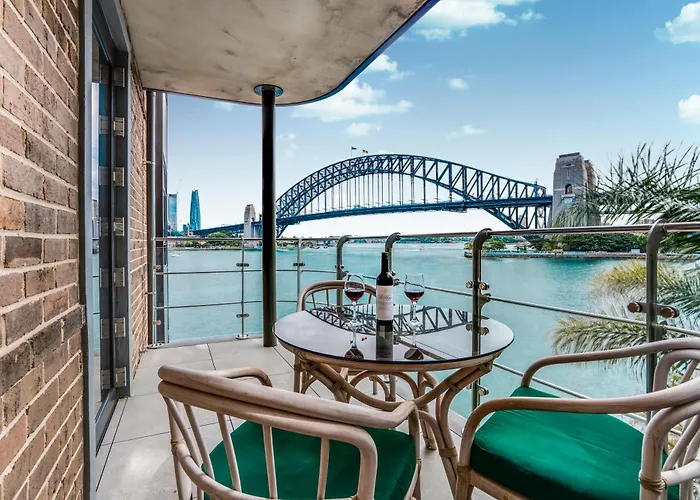 Iconic Harbour Views